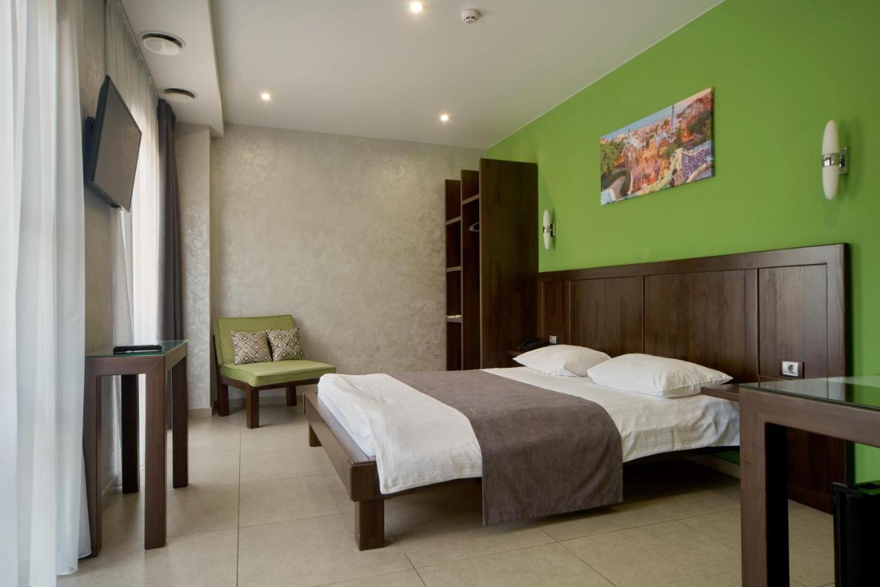 Gaudi Stylish Hotel Odesa Exterior photo